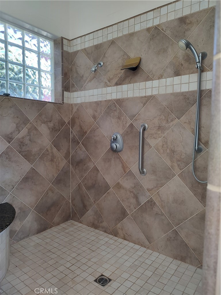 880 Tracy, Templeton, CA 93465