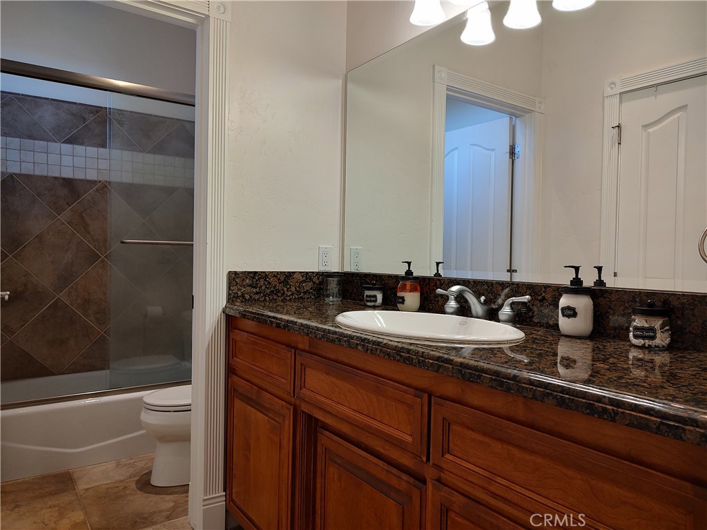 880 Tracy, Templeton, CA 93465