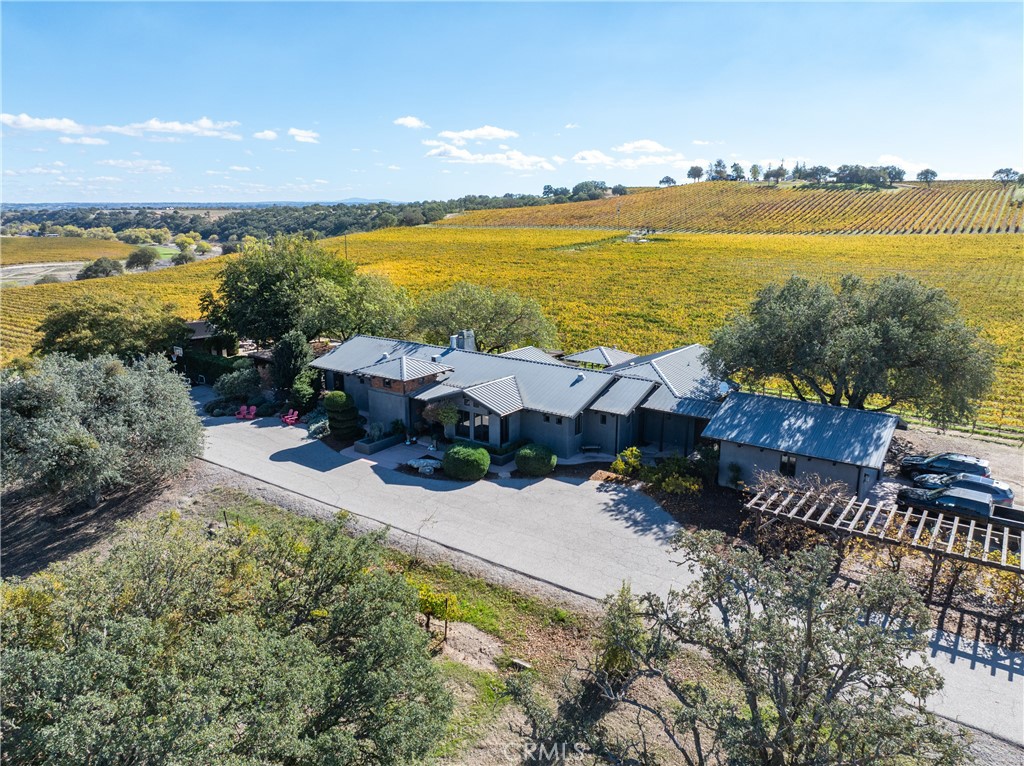 7790 Airport Rd, Paso Robles, CA 93446