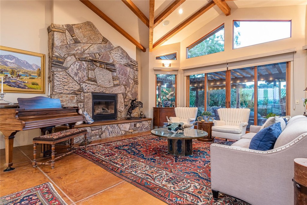 7790 Airport Rd, Paso Robles, CA 93446