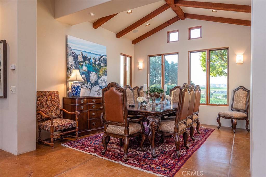 7790 Airport Rd, Paso Robles, CA 93446