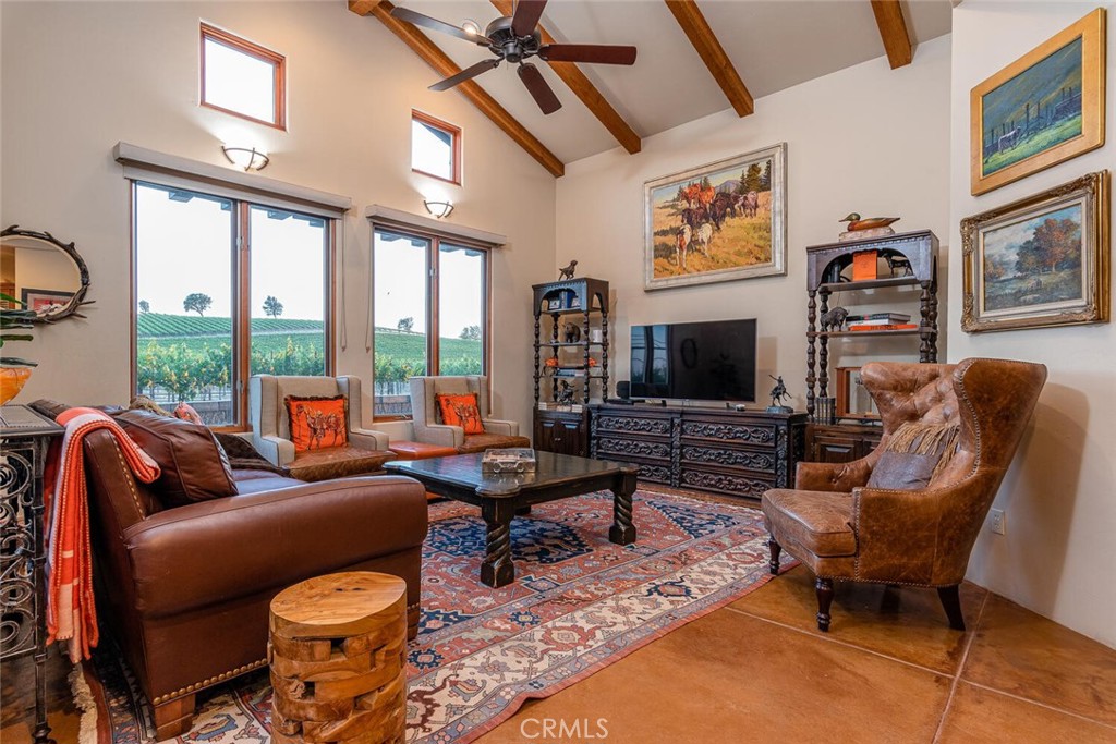 7790 Airport Rd, Paso Robles, CA 93446