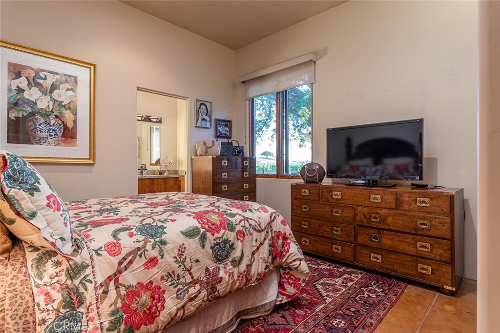 7790 Airport Rd, Paso Robles, CA 93446