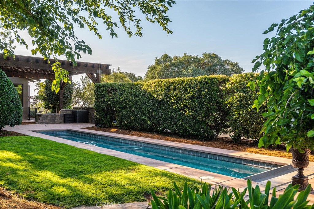 7790 Airport Rd, Paso Robles, CA 93446