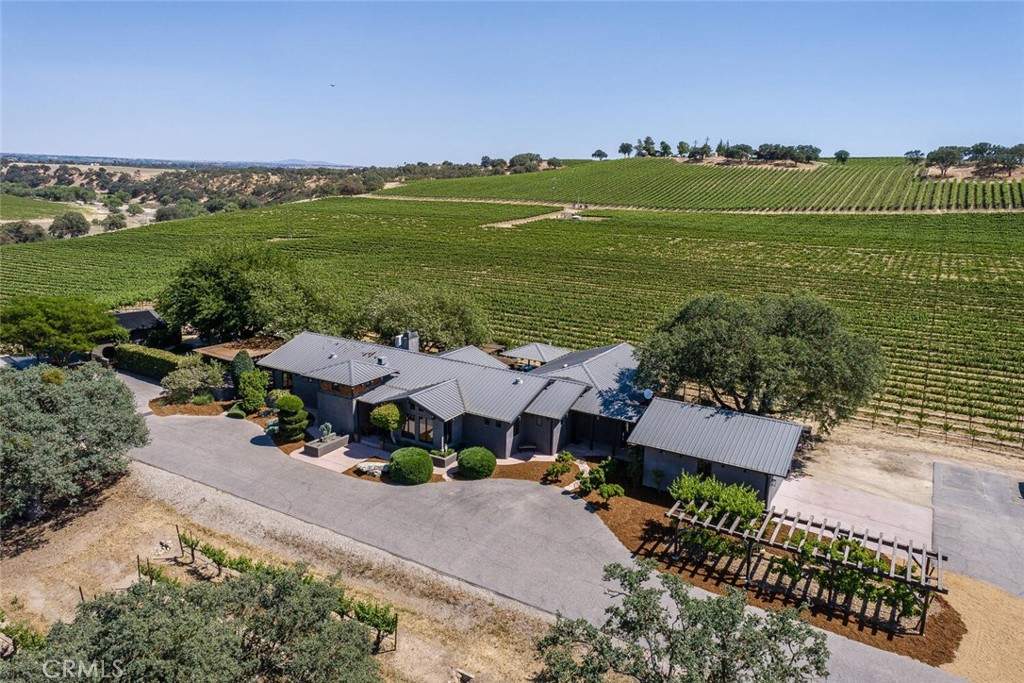 7790 Airport Rd, Paso Robles, CA 93446