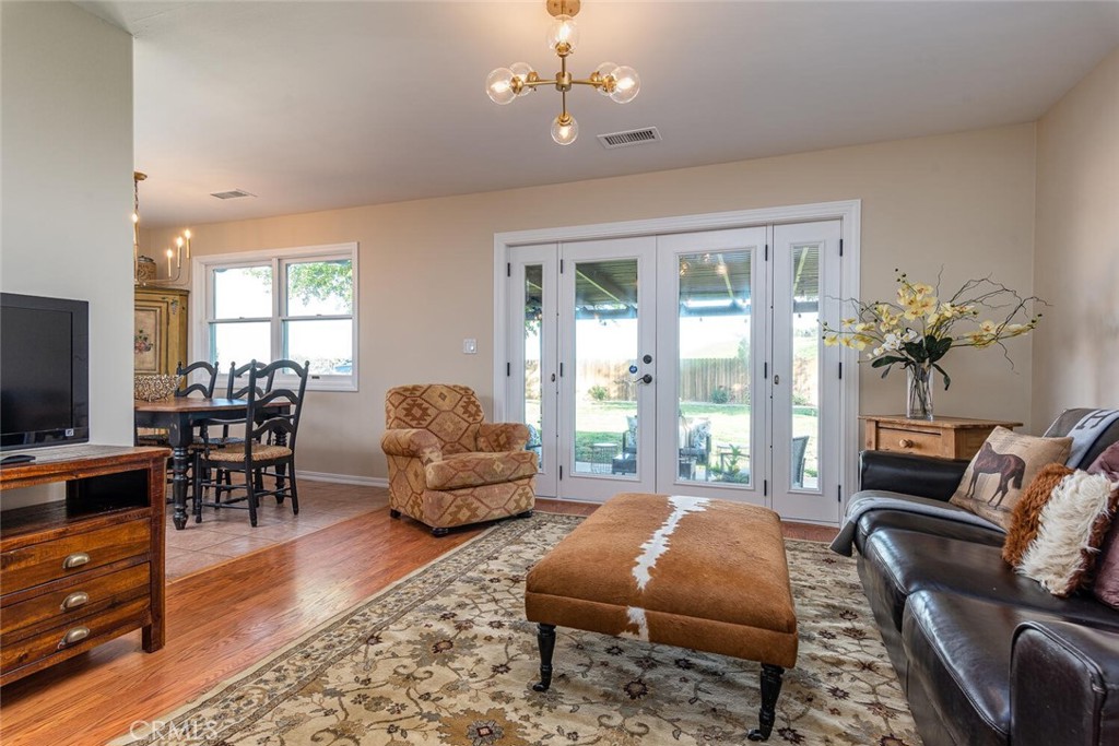 7790 Airport Rd, Paso Robles, CA 93446