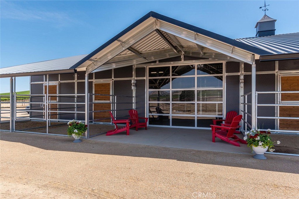 7790 Airport Rd, Paso Robles, CA 93446