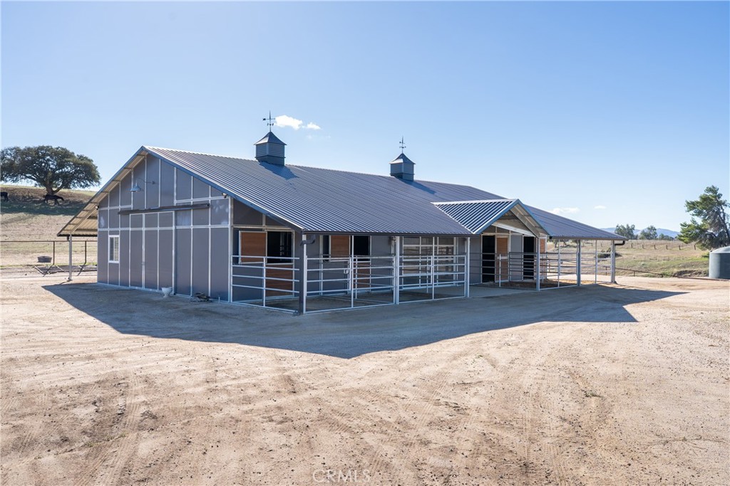 7790 Airport Rd, Paso Robles, CA 93446