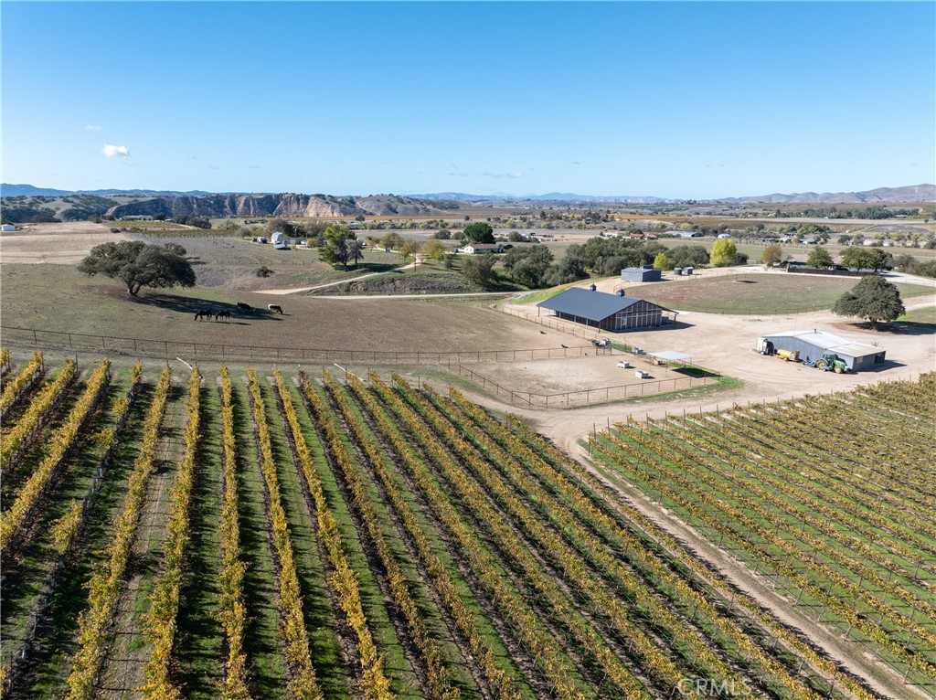 7790 Airport Rd, Paso Robles, CA 93446