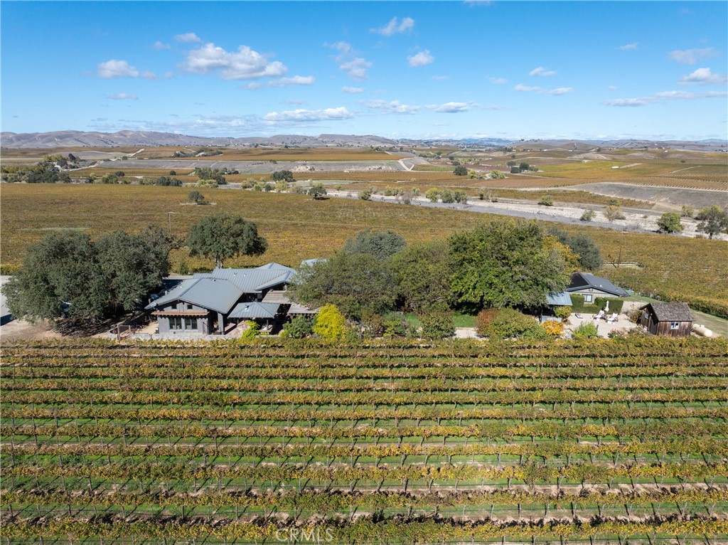 7790 Airport Rd, Paso Robles, CA 93446