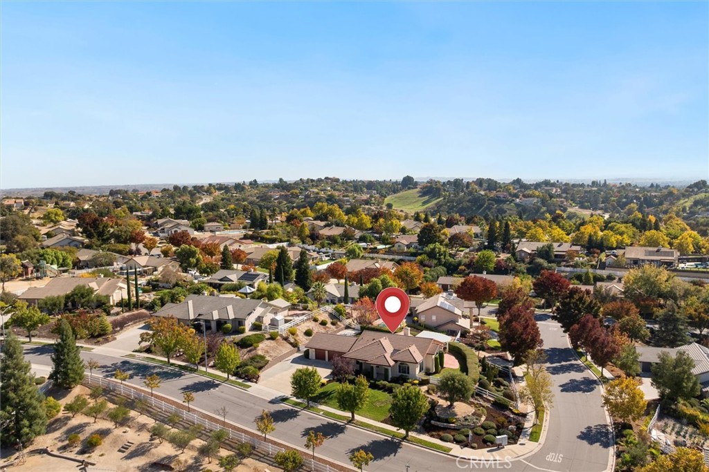 1608 Via Flora, Paso Robles, CA 93446