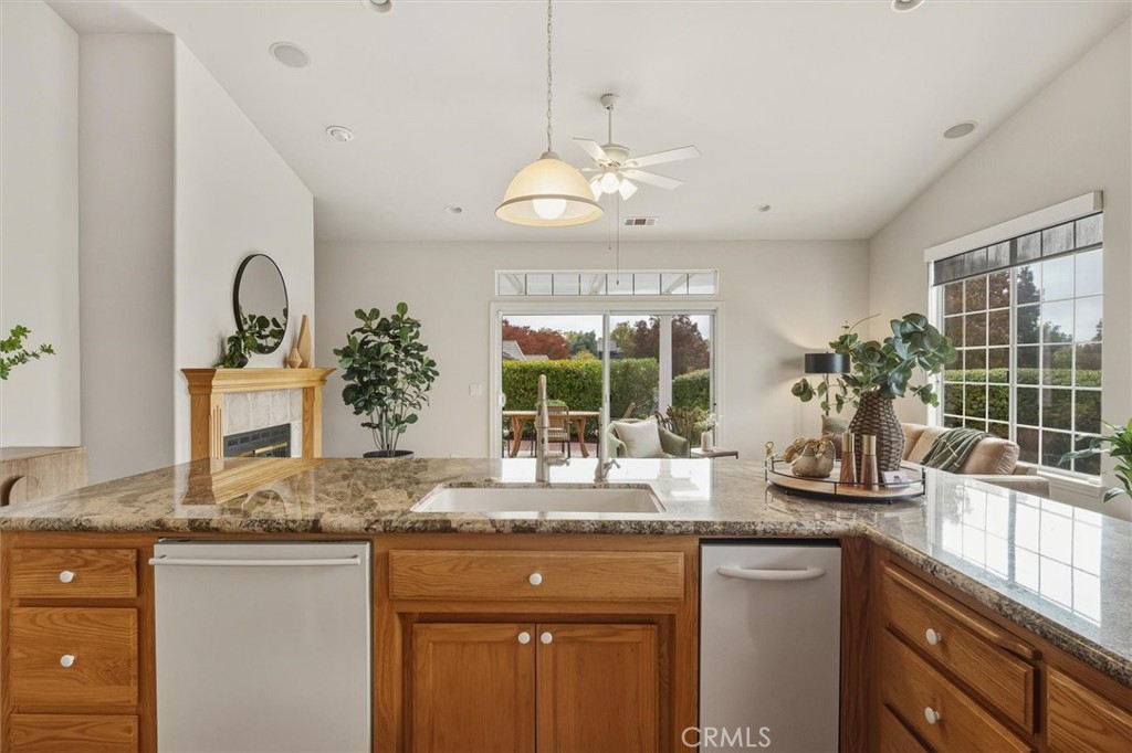 1608 Via Flora, Paso Robles, CA 93446