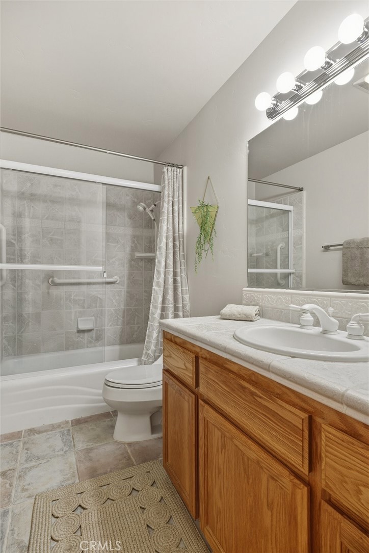 1608 Via Flora, Paso Robles, CA 93446