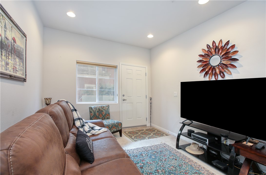 864 Lawrence, San Luis Obispo, CA 93401