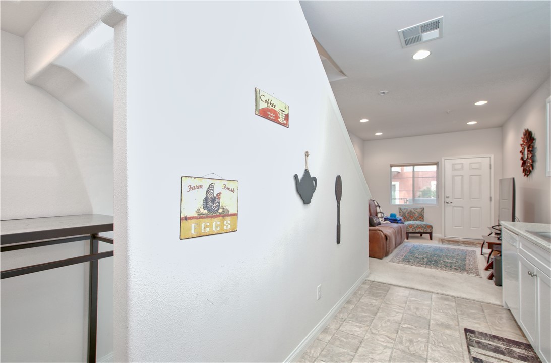 864 Lawrence, San Luis Obispo, CA 93401