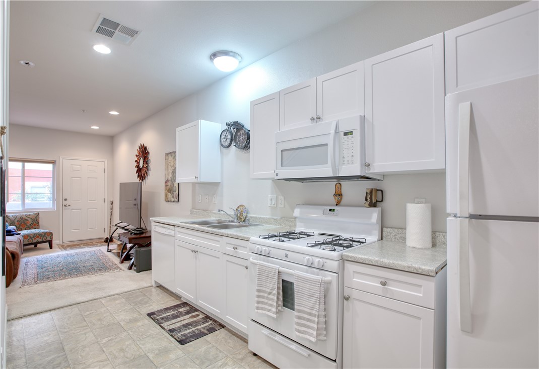 864 Lawrence, San Luis Obispo, CA 93401