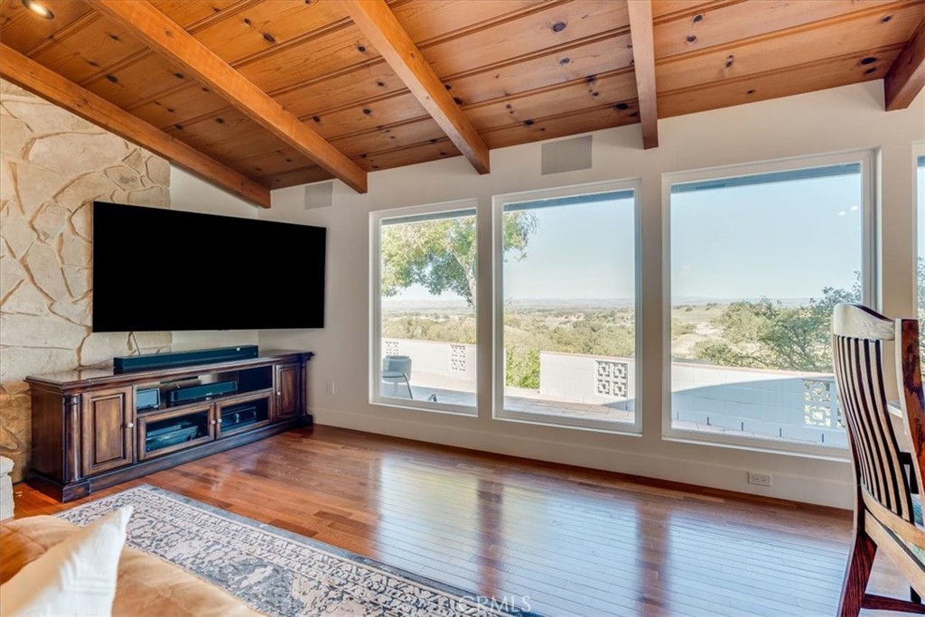 3725 Plymouth Hills Rd, Paso Robles, CA 93446