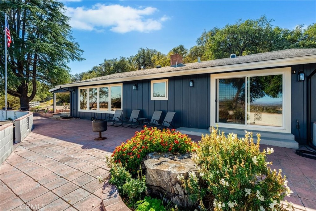 3725 Plymouth Hills Rd, Paso Robles, CA 93446