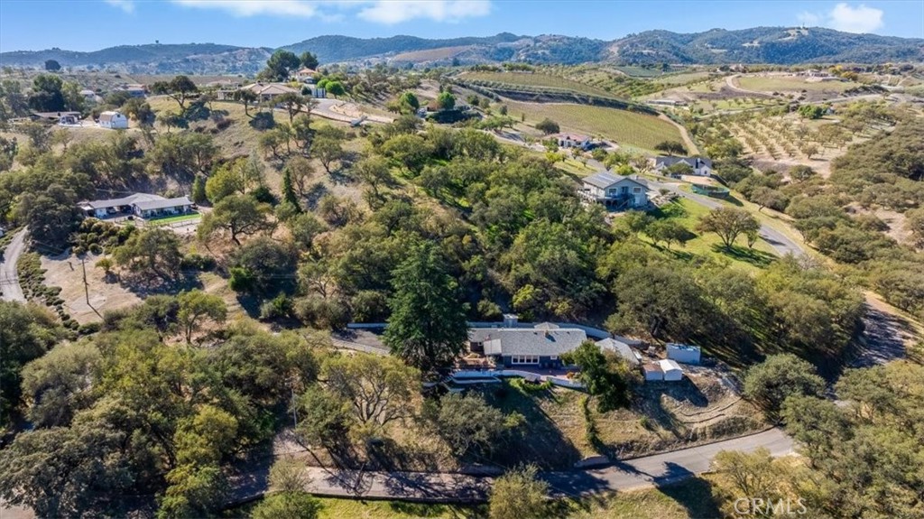 3725 Plymouth Hills Rd, Paso Robles, CA 93446