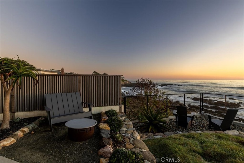2107 Sherwood Dr, Cambria, CA 93428