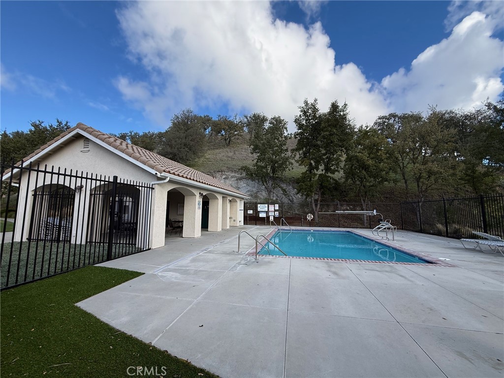 8510 Paseo De Caballo, Atascadero, CA 93422