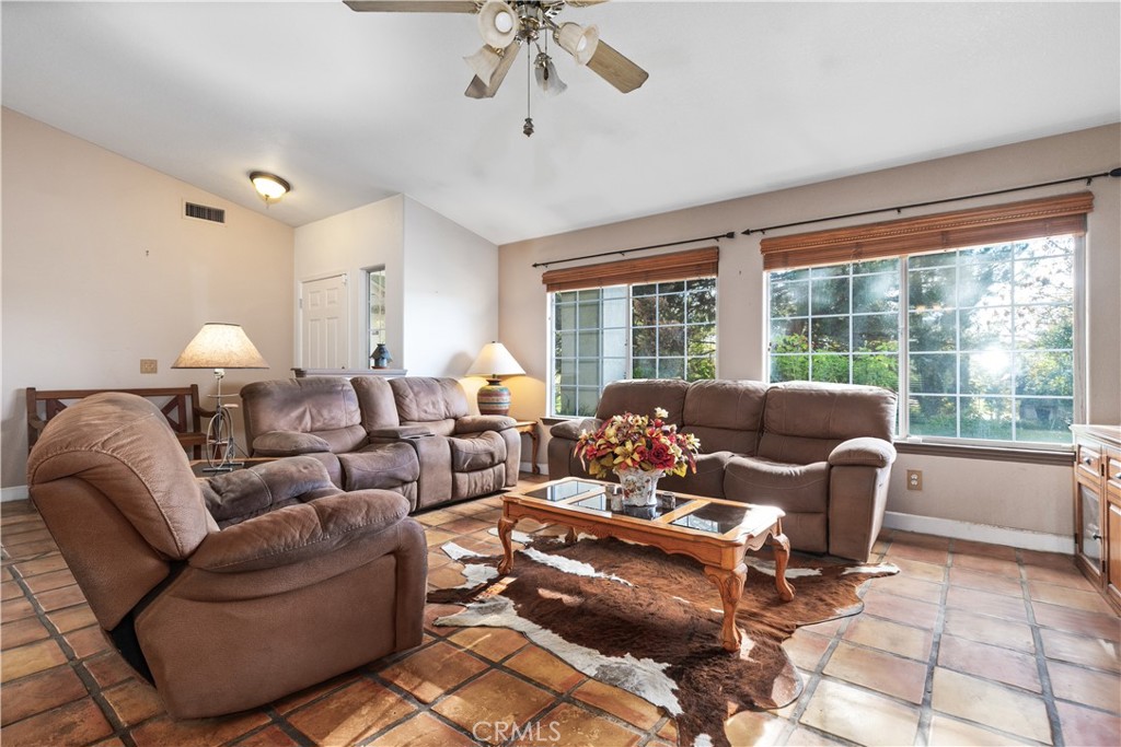 5755 Loma Linda Drive, Paso Robles, CA 93446