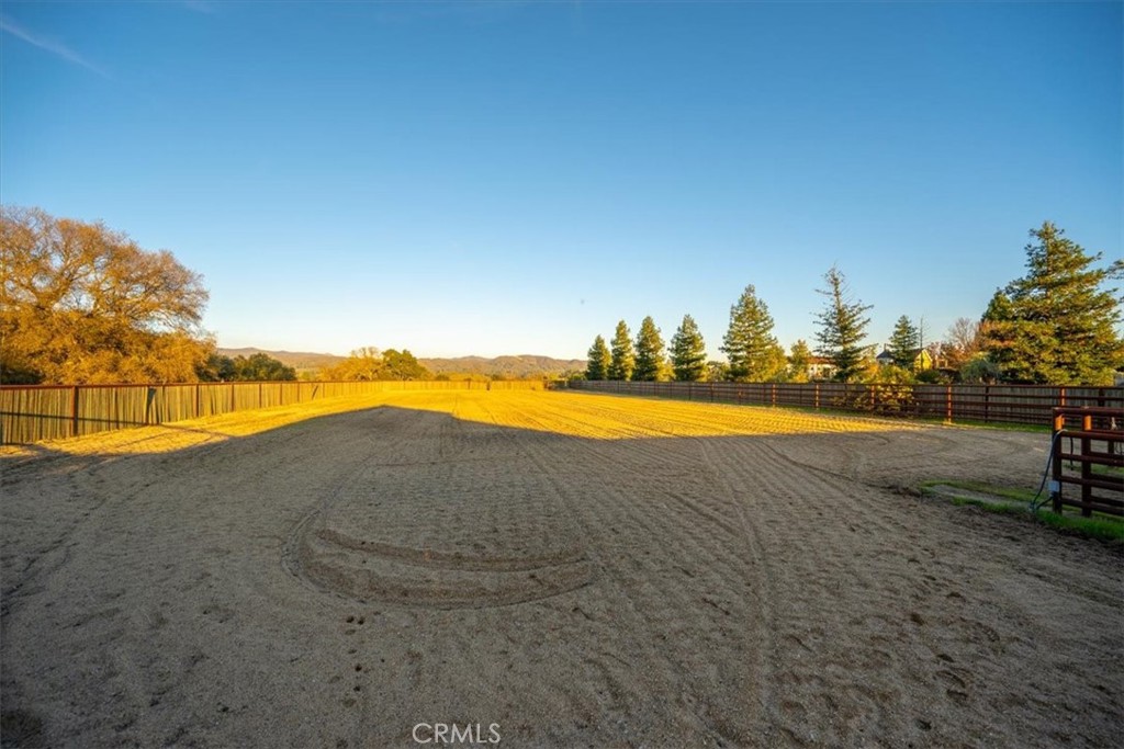 9235 N Forty, Atascadero, CA 93422