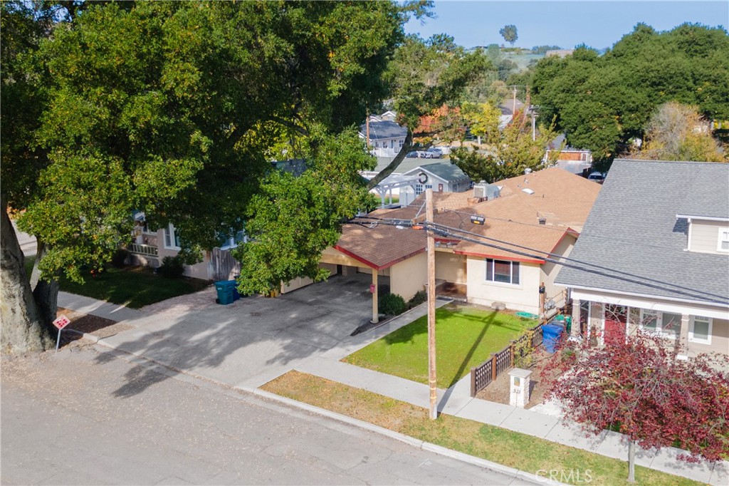 309 & 311 15th St, Paso Robles, CA 93446