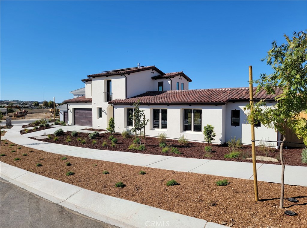 707 Manor Ln, Paso Robles, CA 93446