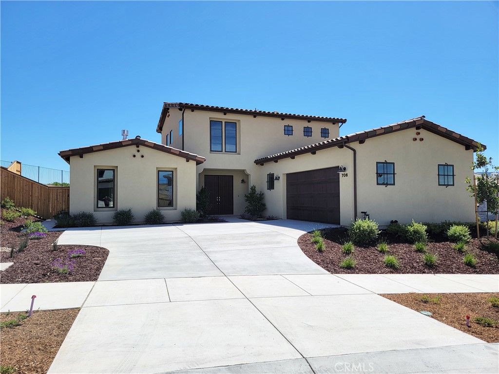 706 Manor Ln, Paso Robles, CA 93446