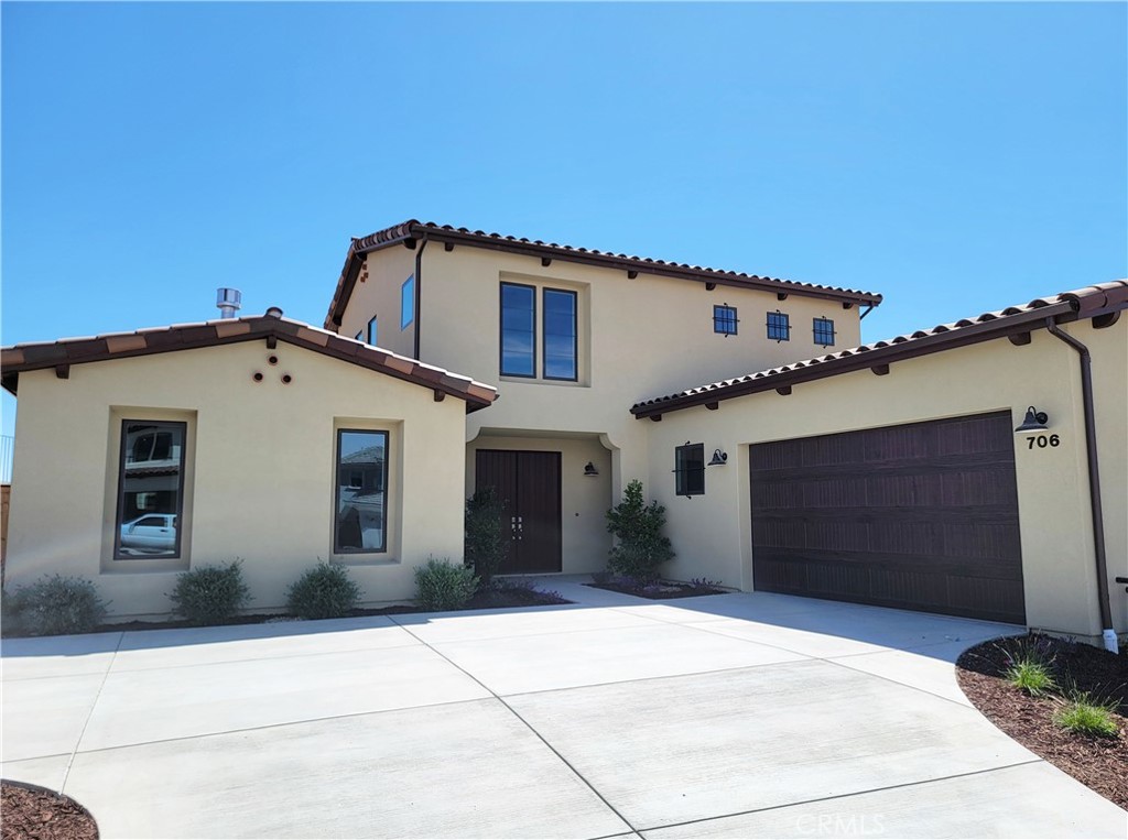 706 Manor Ln, Paso Robles, CA 93446