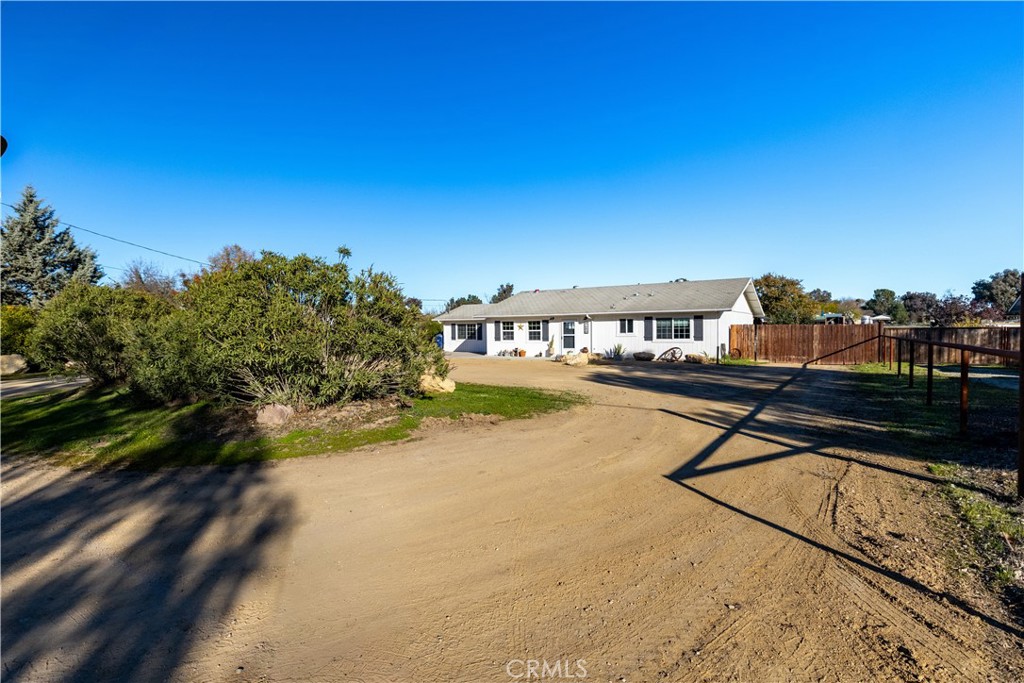 4680 Whispering Oak, Paso Robles, CA 93446