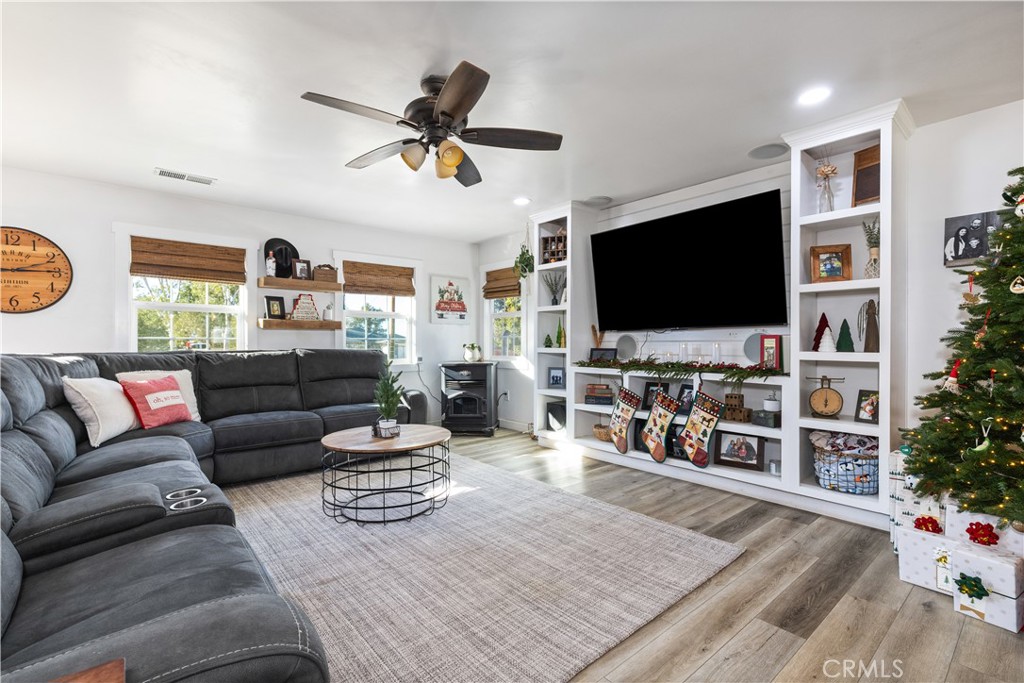 4680 Whispering Oak, Paso Robles, CA 93446