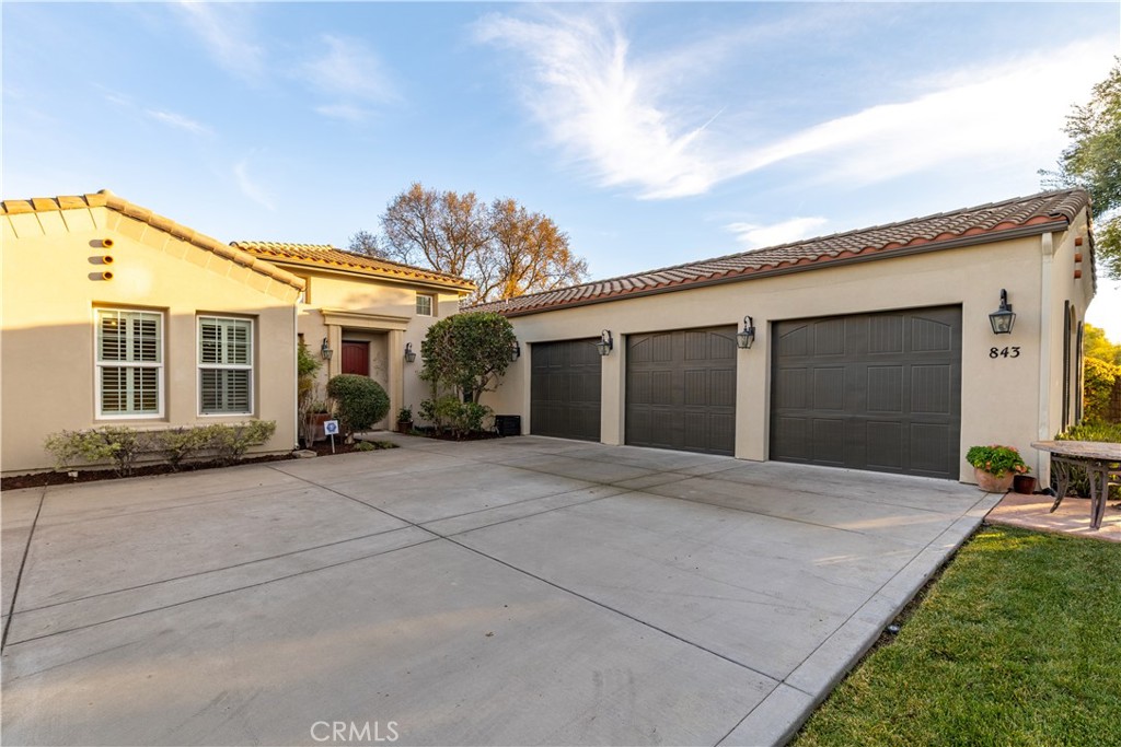 843 Hacienda Cir, Paso Robles, CA 93446