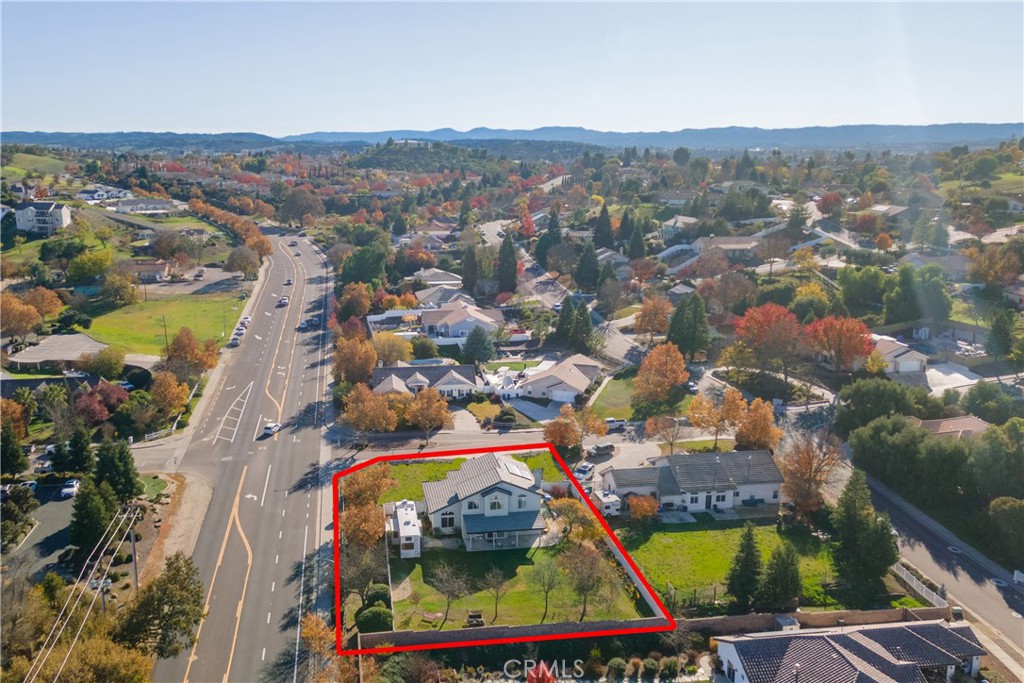 2104 Summit, Paso Robles, CA 93446