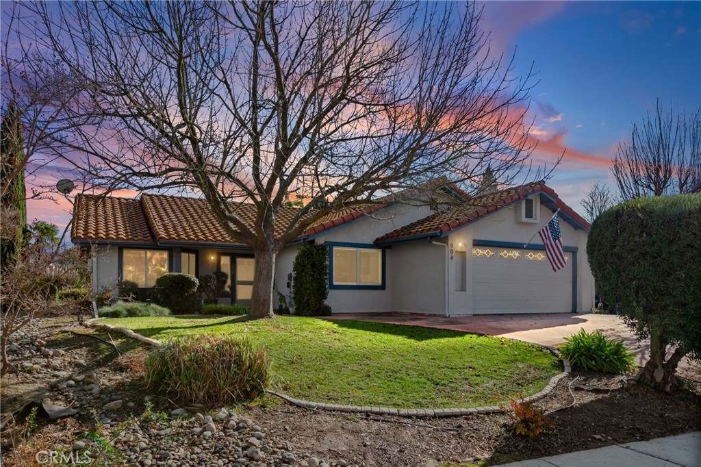 904 Spyglass Ct, Paso Robles, CA 93446