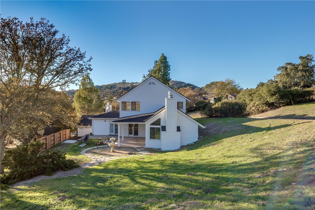 806 Grove St, Paso Robles, CA 93446