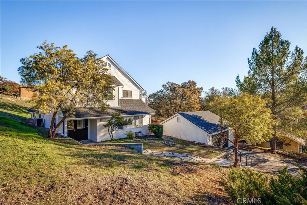 806 Grove St, Paso Robles, CA 93446
