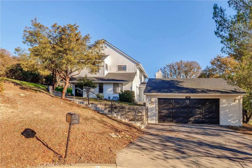 806 Grove St, Paso Robles, CA 93446