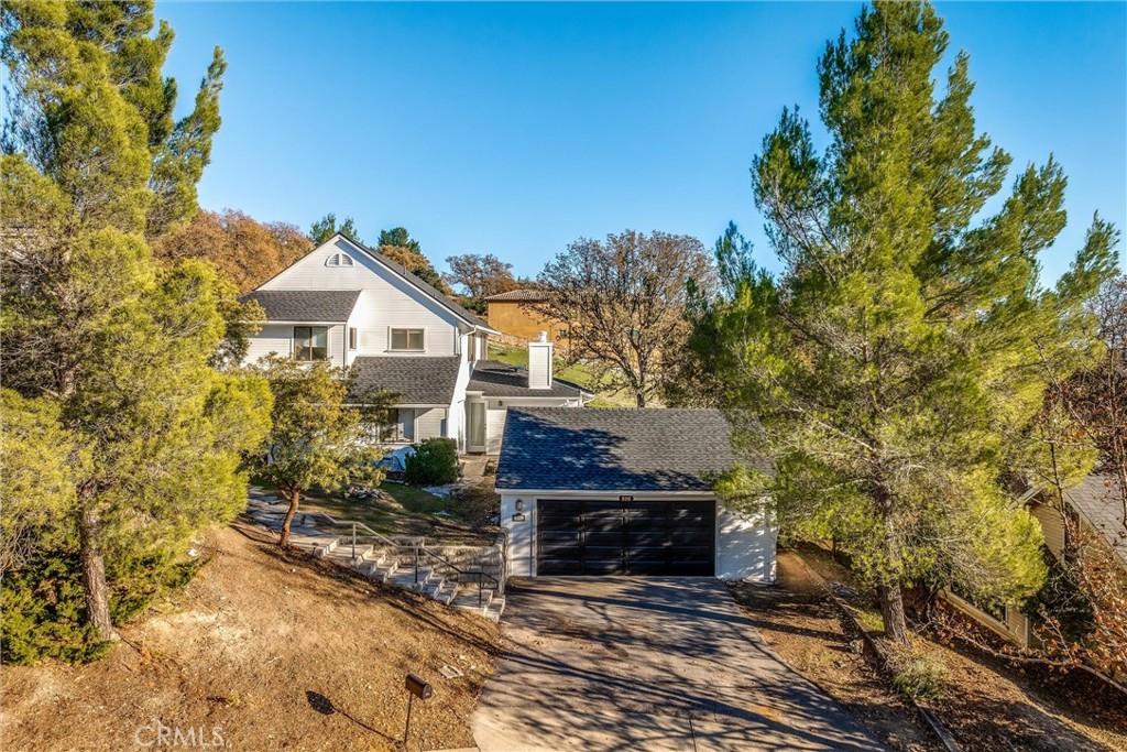 806 Grove St, Paso Robles, CA 93446