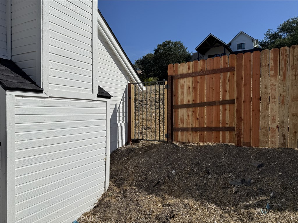 806 Grove St, Paso Robles, CA 93446