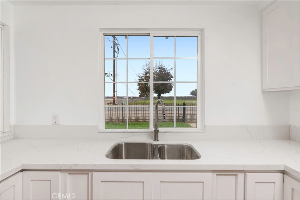 749 Browning Rd, Mcfarland, CA 93250