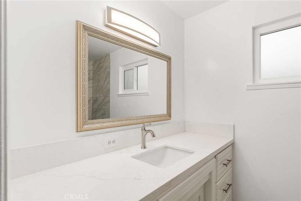 749 Browning Rd, Mcfarland, CA 93250