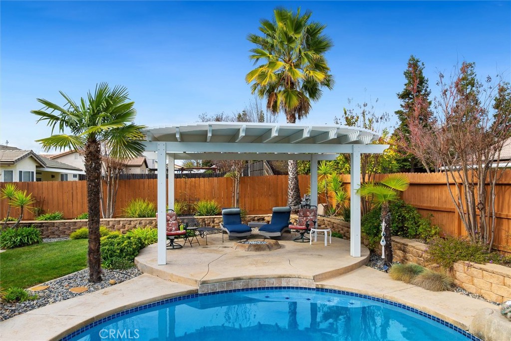 795 Angus St, Paso Robles, CA 93446