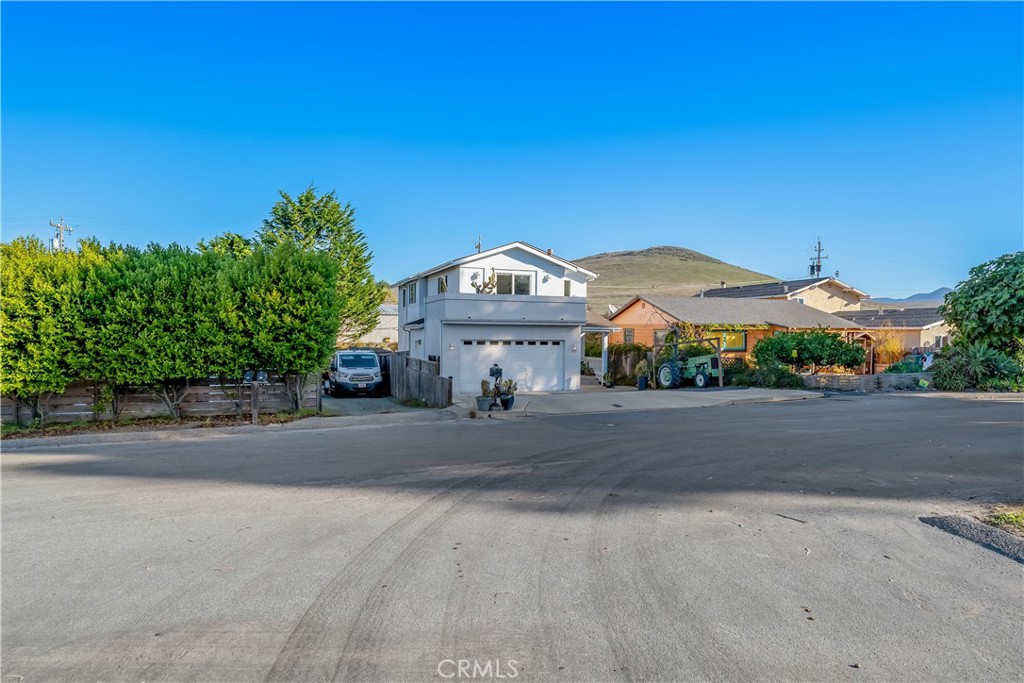 987 Allesandro, Morro Bay, CA 93442