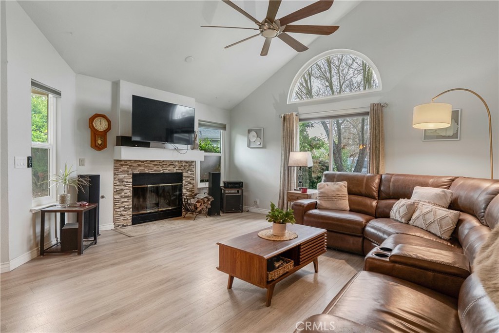 940 Austin Ct, Paso Robles, CA 93446