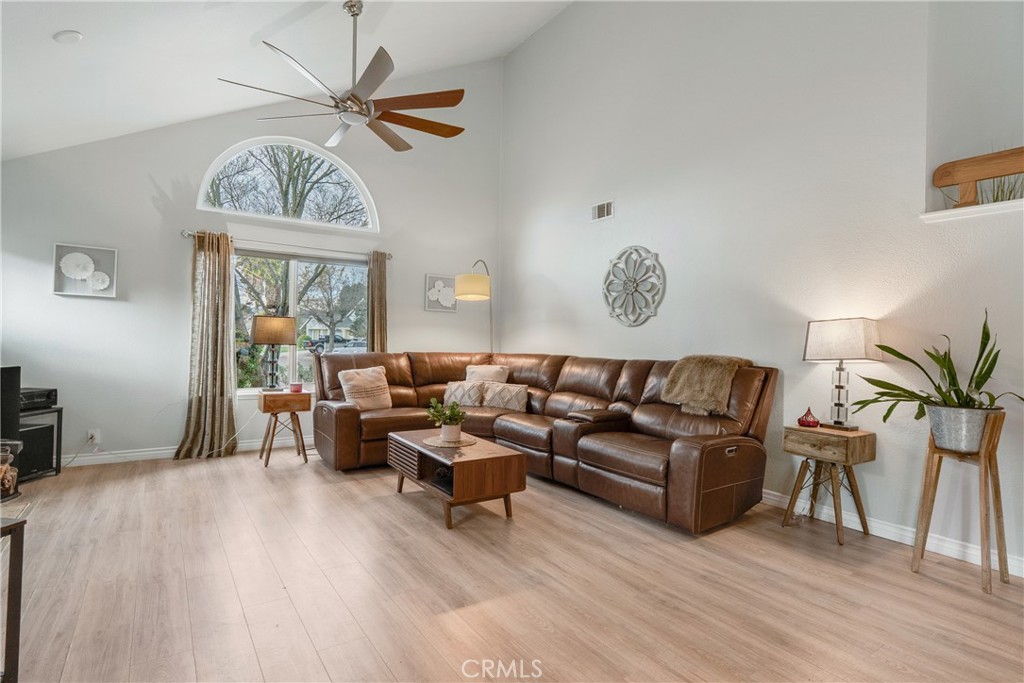 940 Austin Ct, Paso Robles, CA 93446