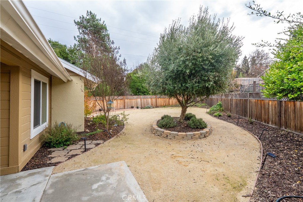 940 Austin Ct, Paso Robles, CA 93446