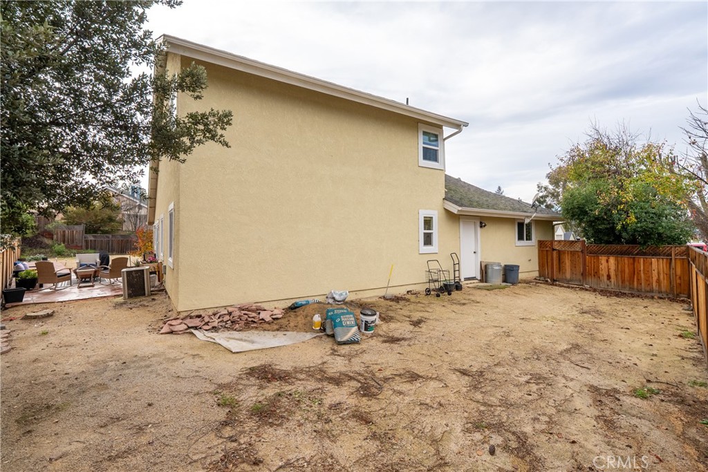940 Austin Ct, Paso Robles, CA 93446