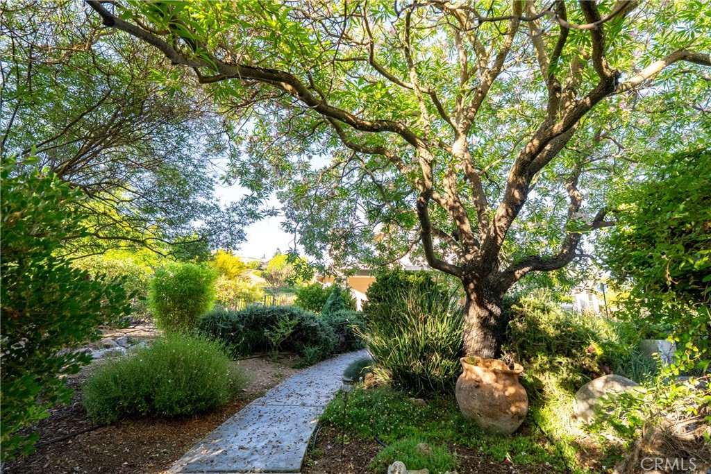 2035 Calle Pattito, Templeton, CA 93465